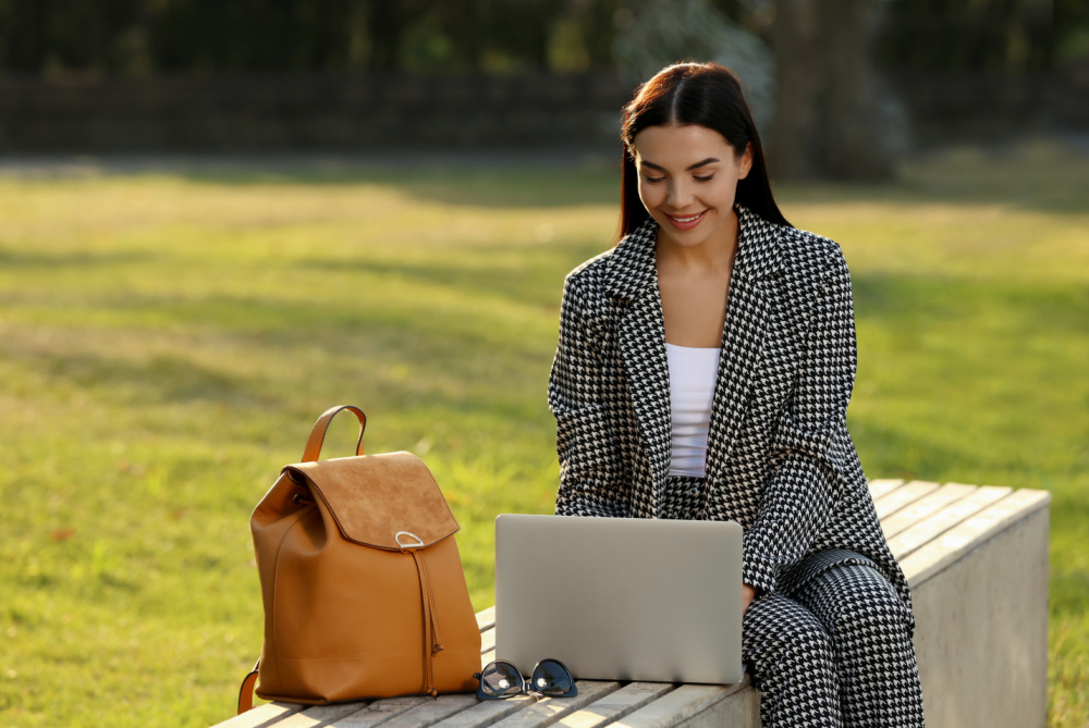 19 Best Laptop Bags for Women Travelers On the Go